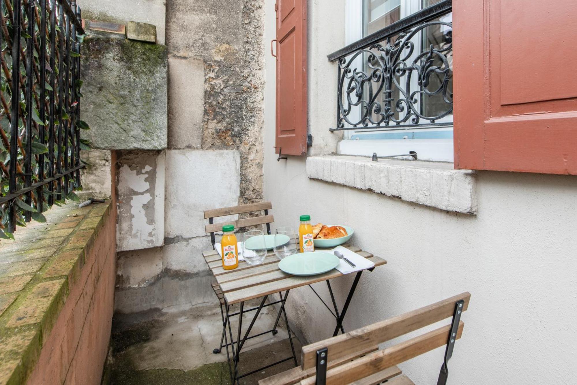 Spacious And Bright 2-Bedroom Large Apartment Very Close To Paris - Near Metro Boulogne-Billancourt Kültér fotó