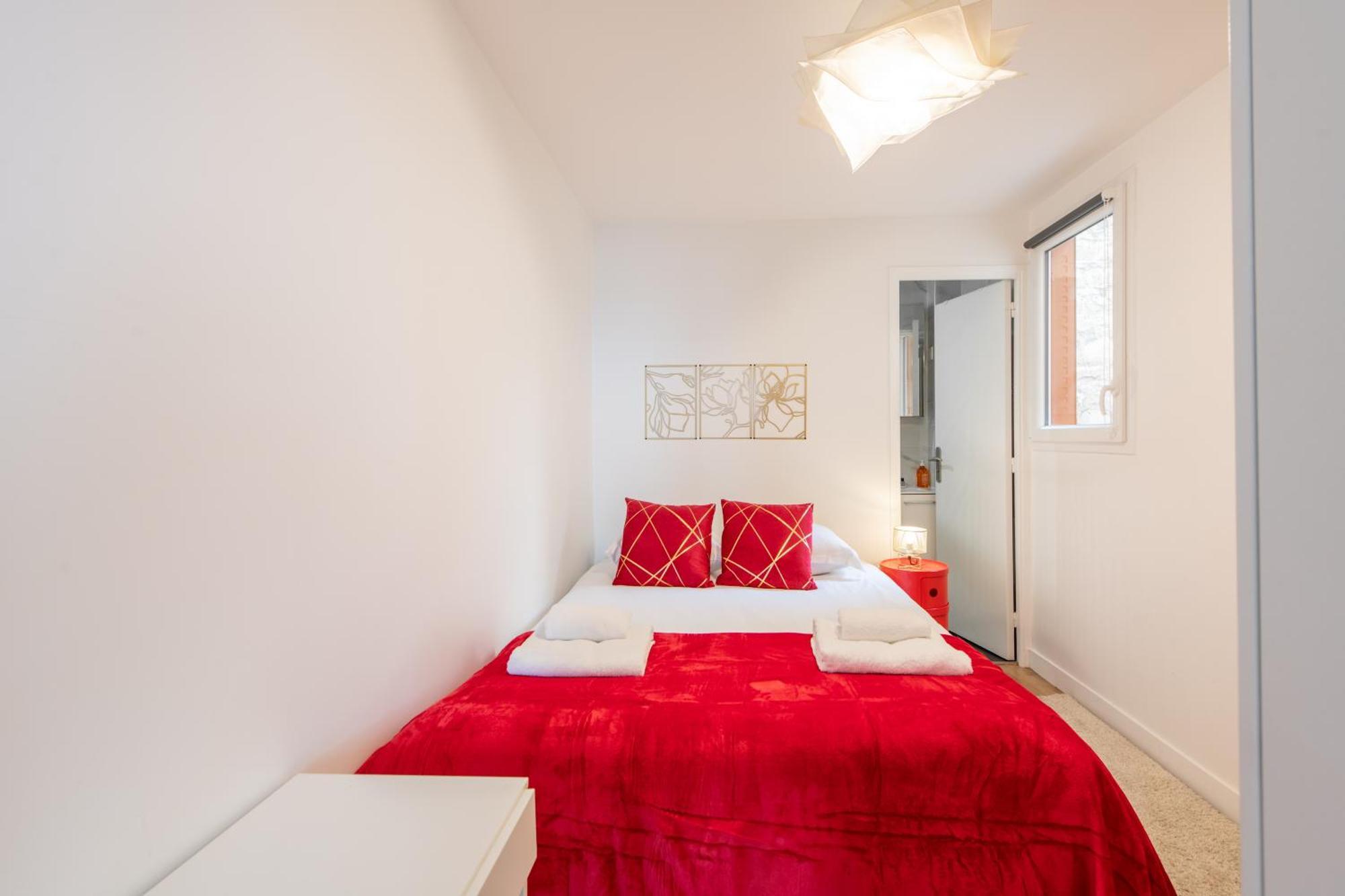 Spacious And Bright 2-Bedroom Large Apartment Very Close To Paris - Near Metro Boulogne-Billancourt Kültér fotó