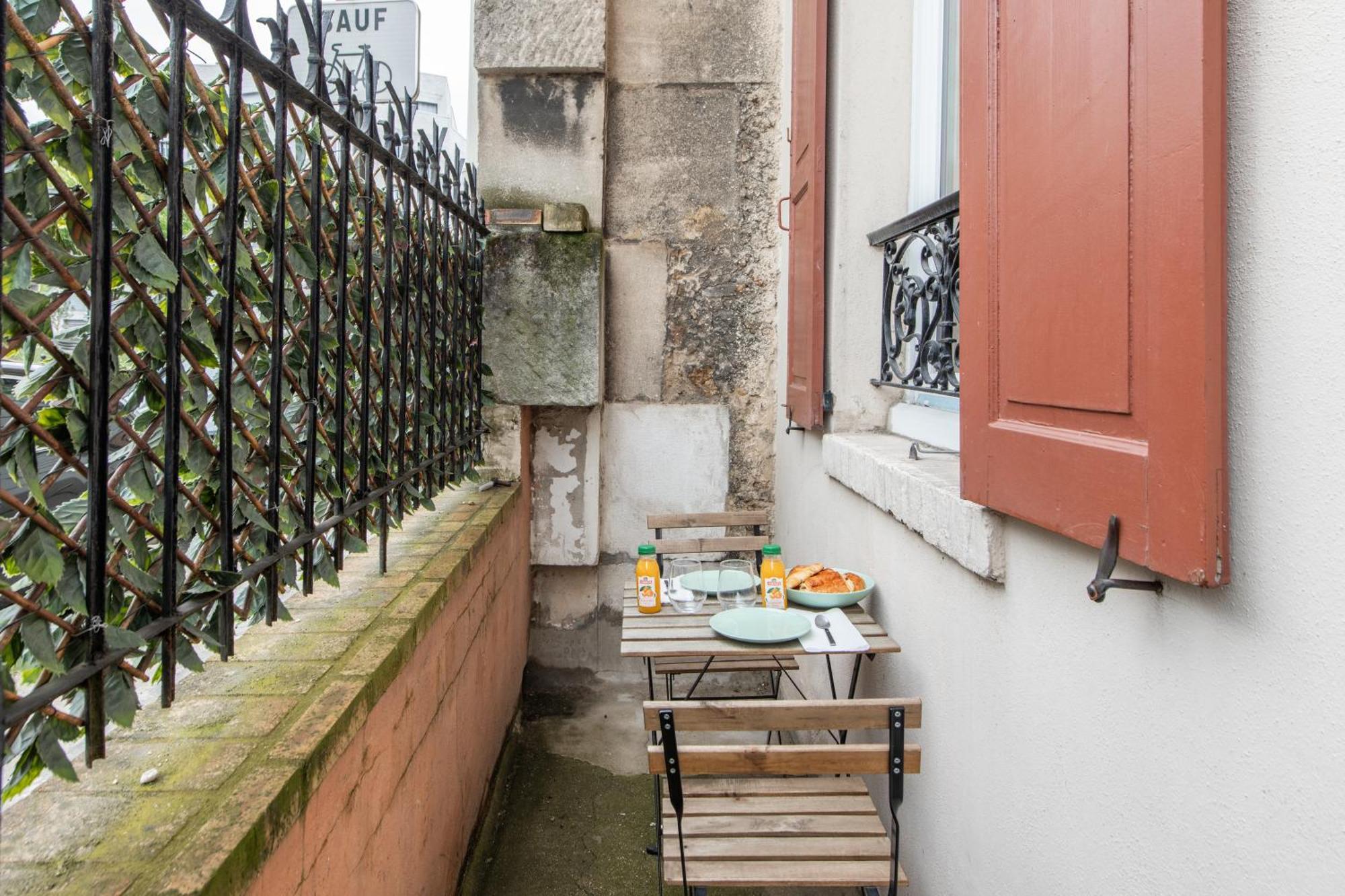 Spacious And Bright 2-Bedroom Large Apartment Very Close To Paris - Near Metro Boulogne-Billancourt Kültér fotó